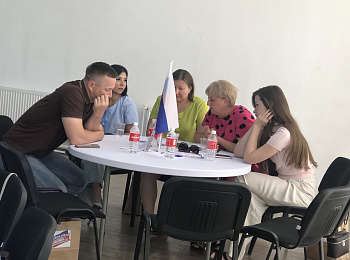 Сотрудники координационного центра СКФУ - участники молодежного форума «Левокумье против терроризма!»  