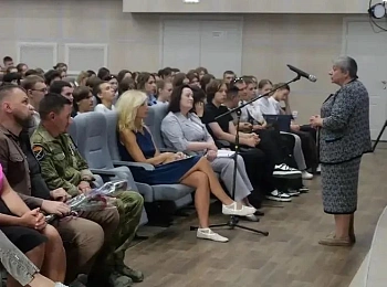 В Ставропольском краевом колледже искусств состоялась встреча, посвященная памятной дате - Дню солидарности в борьбе с терроризмом   